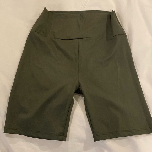 Lanston Sport high rise shorts - Picture 1 of 4